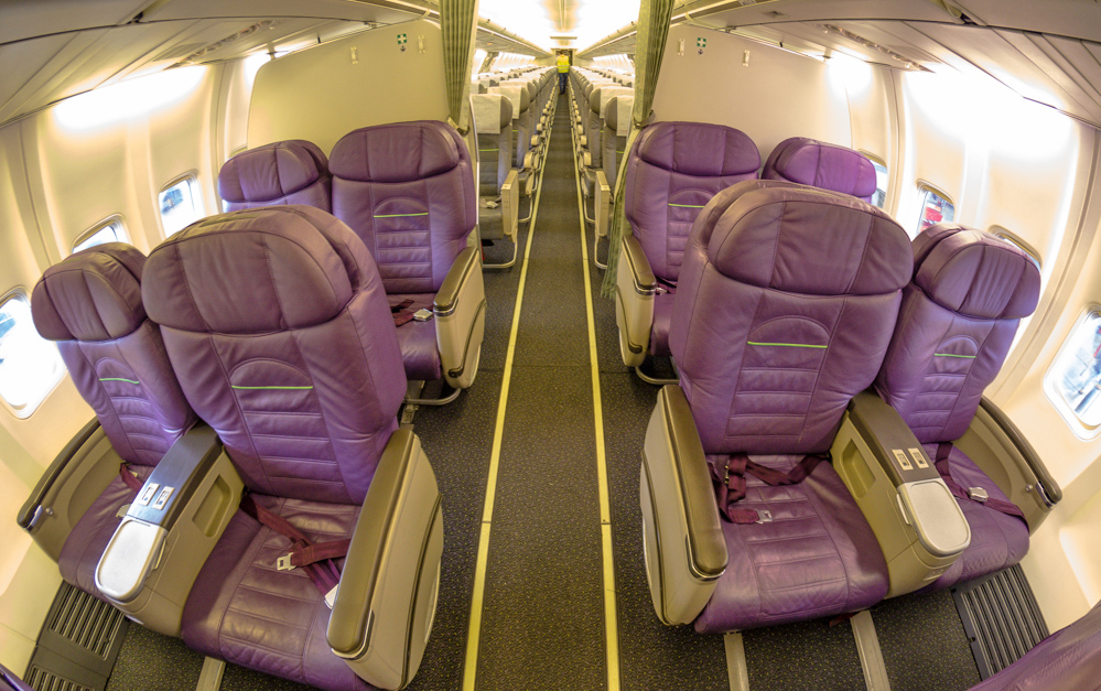 Бизнес-класс Airbus A320 S7 Airlines: кресла 2-2 в переднем салоне