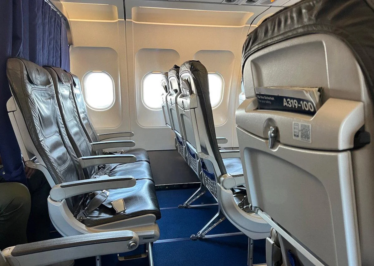 Кожаные кресла эконом-класса A319 Lufthansa с карманом A319-100