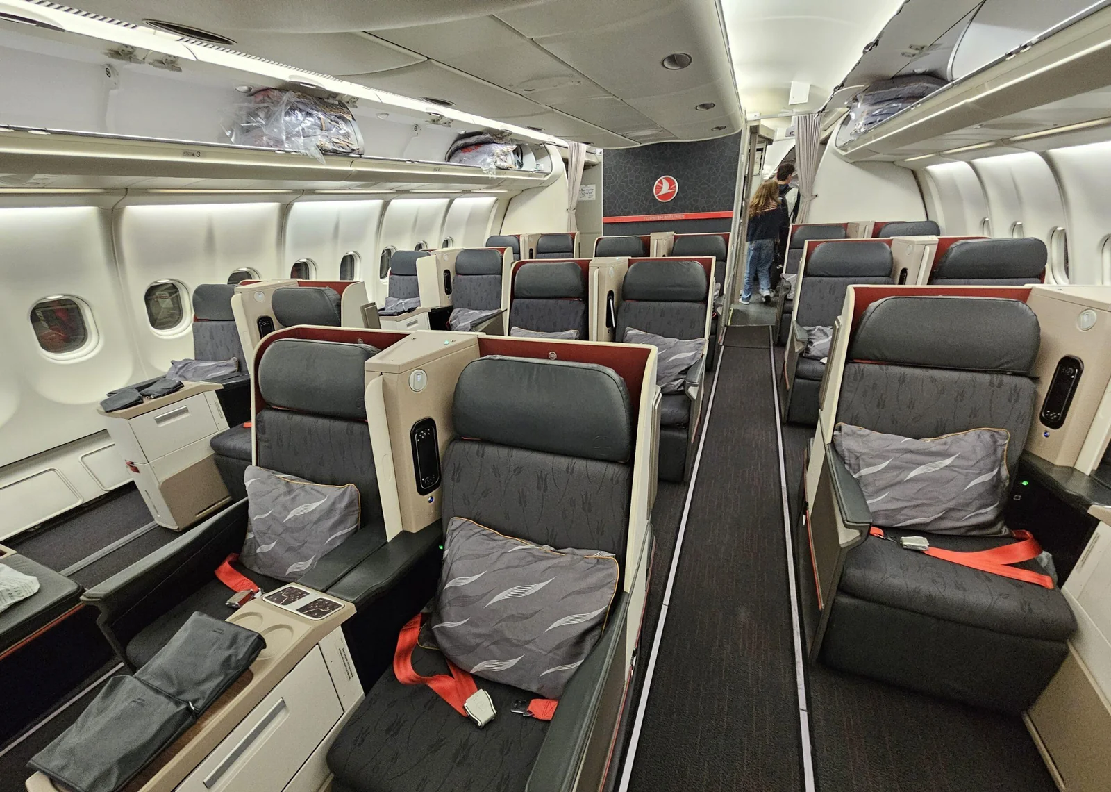 Бизнес-класс Airbus A330-300 Turkish Airlines, фото 1