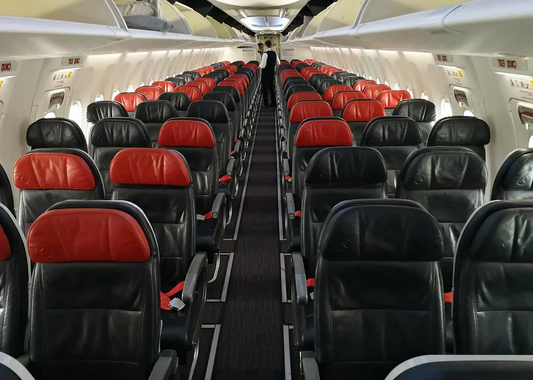 Эконом-класс Boeing 737-800 Turkish Airlines, фото 1
